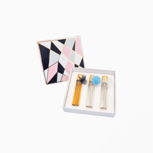 ليس بارفومس دي روسين كس  ليس إنتيمبوريلس ترافيل