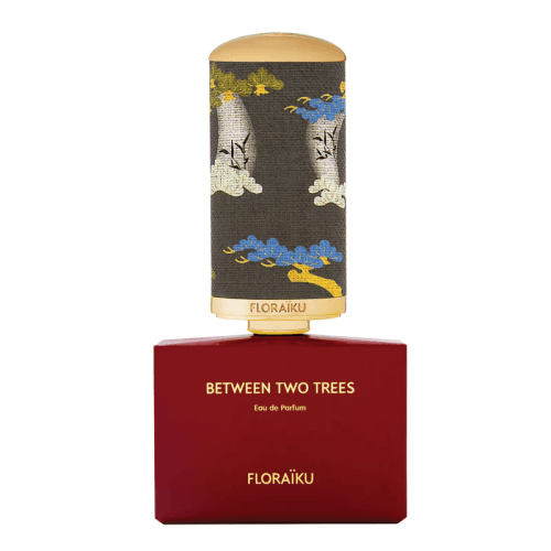 فلوراكو بيتوين توو تريس